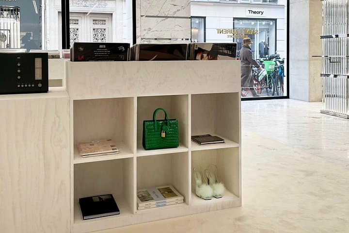 Paris Private Shopping Spree & Walking Tour with a Local Guide — photo 5