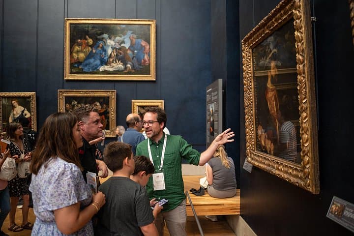 LOUVRE PRIVATE TOUR: Reserved Acess tickets & Local expert guide — photo 2