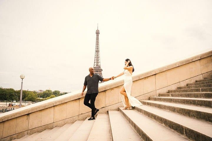 Professional Eiffel Tower Photo Tour with VOGUE Photographer — photo 4