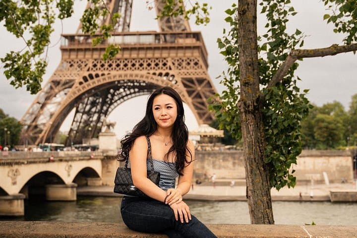 Professional Eiffel Tower Photo Tour with VOGUE Photographer — photo 9