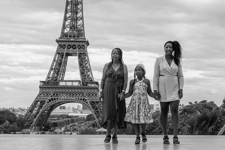 Private Photoshoot with the Iconic Eiffel Tower in Paris — photo 6