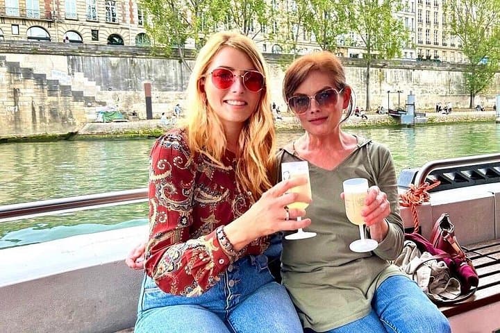 Best of Paris Tour with the Louvre, Eiffel Tower & Notre Dame — photo 4