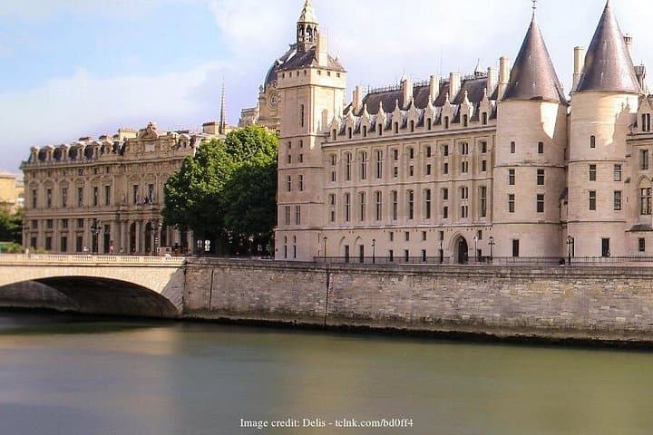 Paris by Night 2-hour Private Tour with Scenic Seine River Cruise — photo 5