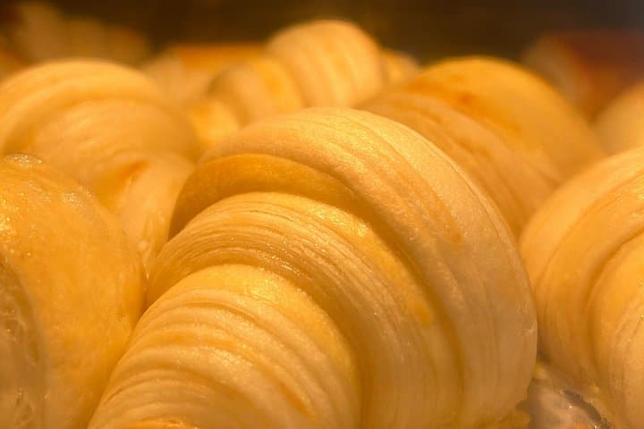 Croissants and pains au chocolat with a pastry chef in Paris — photo 9