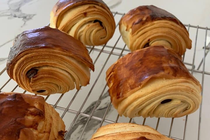 Croissants and pains au chocolat with a pastry chef in Paris — photo 16