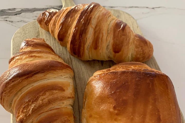 Croissants and pains au chocolat with a pastry chef in Paris — photo 17