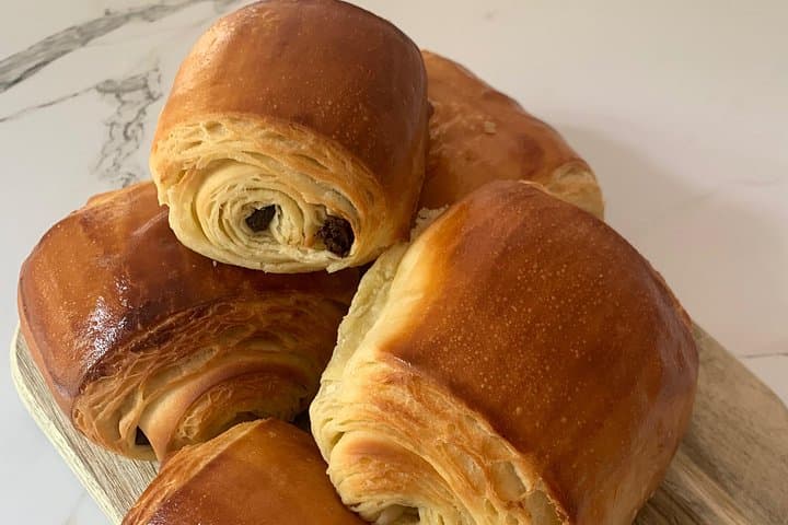 Croissants and pains au chocolat with a pastry chef in Paris — photo 18
