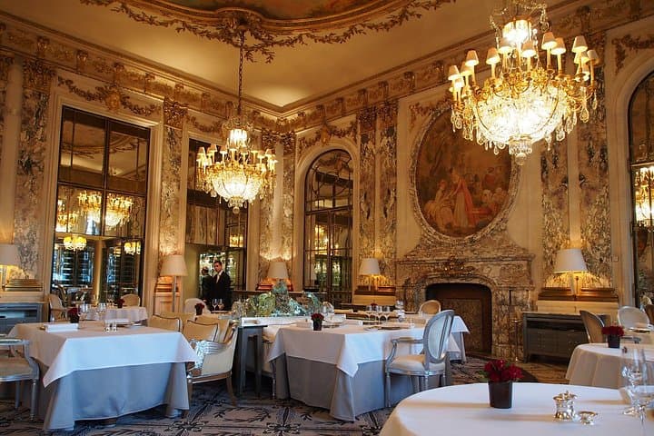 Private Tour with Guide to Midnight in Paris Movie Locations — photo 17