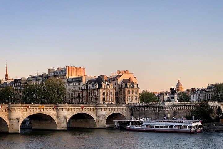 Private Tour with Guide to Midnight in Paris Movie Locations — photo 19