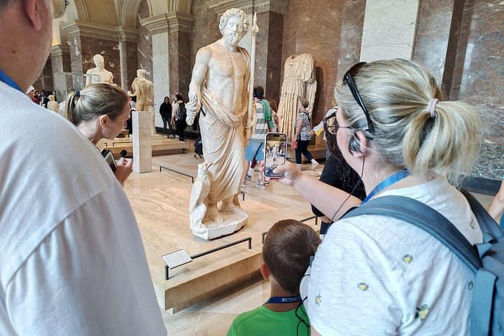 Kid-Friendly Paris Louvre Museum Private Tour — photo 3