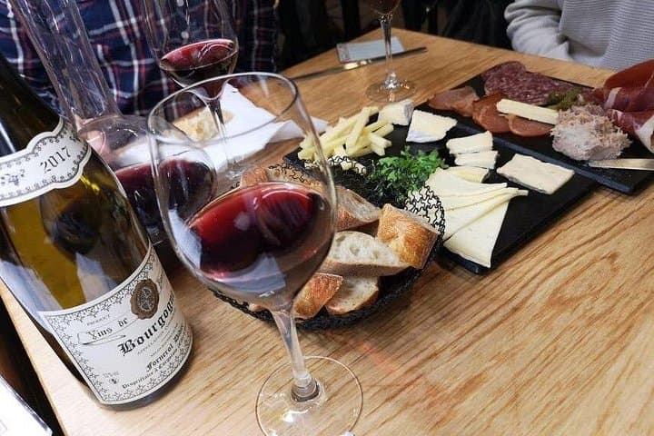Paris : Montmartre Walking tour with Food & Drinks — photo 8