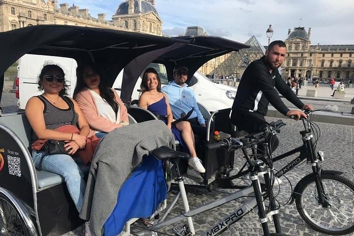 Sightseeing tour of most iconic parisian monuments (rickshaw) — photo 9