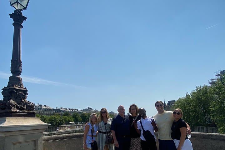 Private Paris tour By Minivan, private guide, Champagne(optional) — photo 2