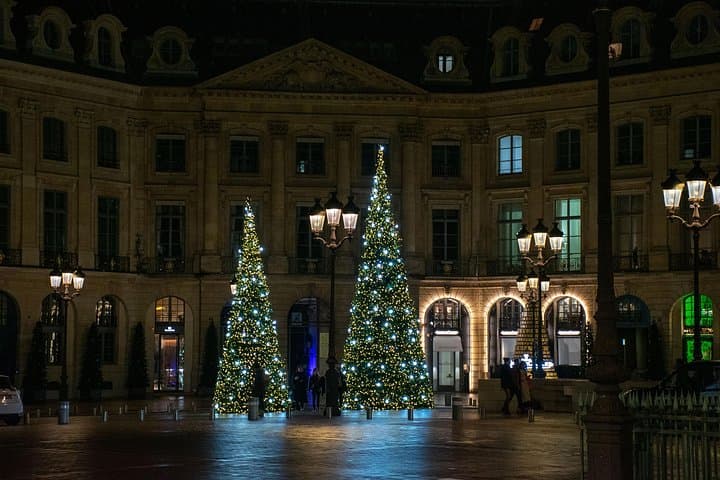 Paris Christmas Lights Small Group Walking Tour with Local Guide — photo 4