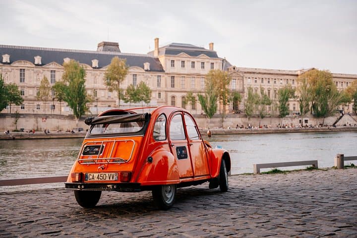 1.5 Hour Private Tour in Paris in a Classic Citroën — photo 1