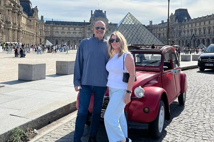 Vintage 2CV Adventure: 3-Hour Paris Highlights Tour — photo 6