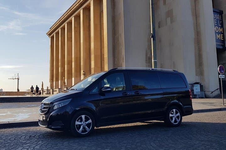 1 Way Private Transfer from Your Paris Hotel to Versailles Palace — photo 3