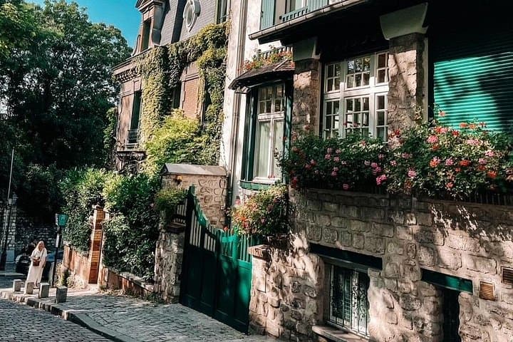 Small Group Walking Tour of Montmartre -10 people max — photo 3