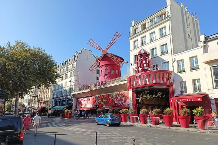 Montmartre Quarter Private Guided Tour in Paris — photo 4