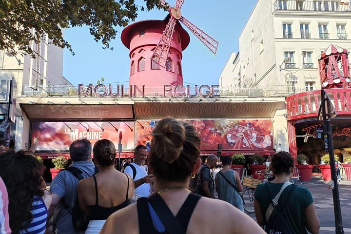 Montmartre Quarter Private Guided Tour in Paris — photo 2