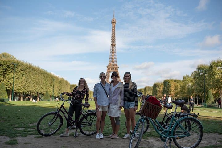 Explore Paris Highlights by Bike — photo 18