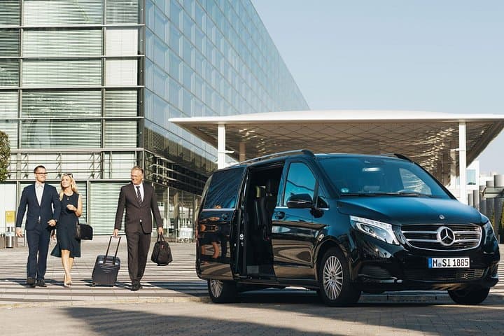 Private Departure Transfer from Paris to CDG or ORLY Airports — photo 2