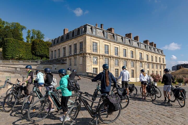 Versailles Full-Day Electric Bike Tour : Market, Picnic & Palace — photo 16