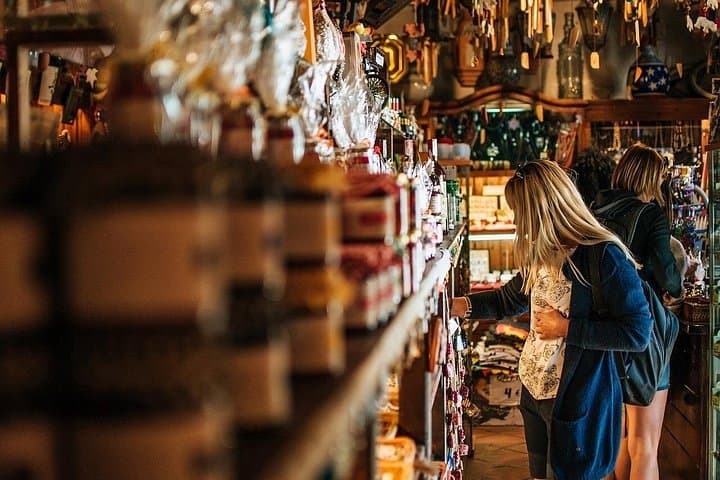 Paris Antiques Market Insider's Tour in Extra-Small Group — photo 3