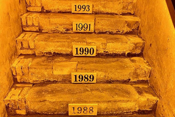 GRAND VINTAGE Moet et Chandon Veuve Clicquot Cellars & Tastings — photo 18