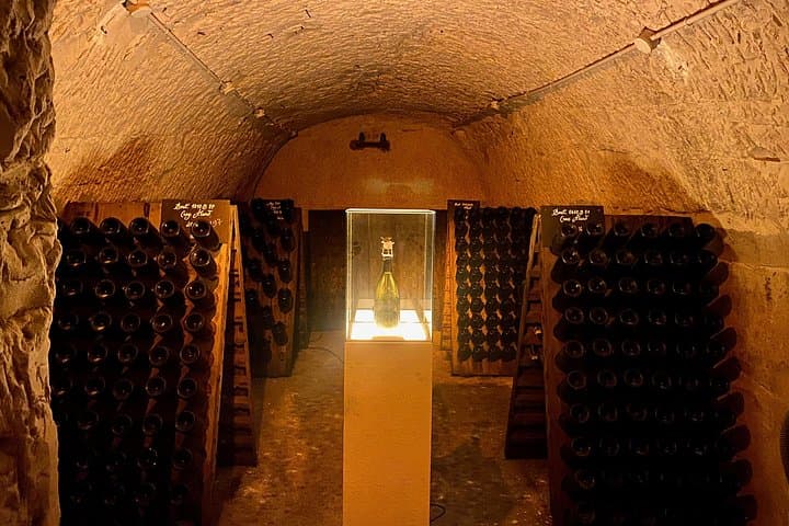GRAND VINTAGE Moet et Chandon Veuve Clicquot Cellars & Tastings — photo 20
