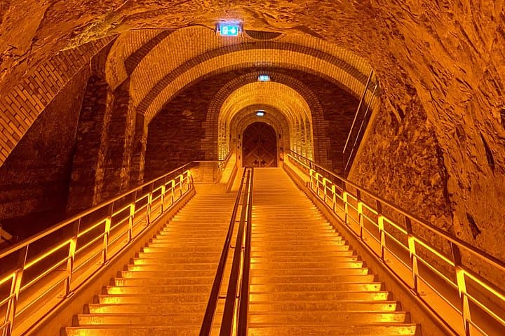 GRAND VINTAGE Moet et Chandon Veuve Clicquot Cellars & Tastings — photo 1