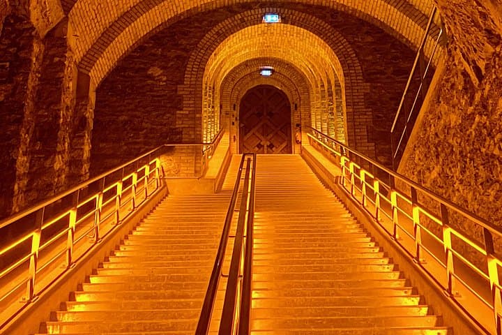 GRAND VINTAGE Taittinger Veuve Clicquot Cellars & Tastings trip — photo 3