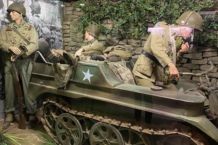 Private Normandy D-Day Tour from Paris with 6 Historic Sites — photo 17