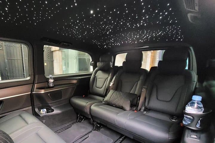 Paris Airport (CDG/ORLY) Transfer Minivan From or To Paris 1way — photo 3