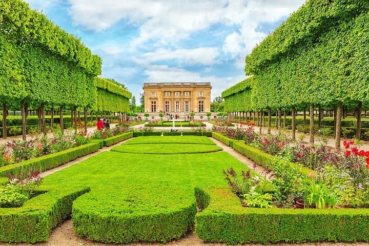 4-Hour Private Tour. Marie Antoinette's Trianon & Hamlet — photo 1