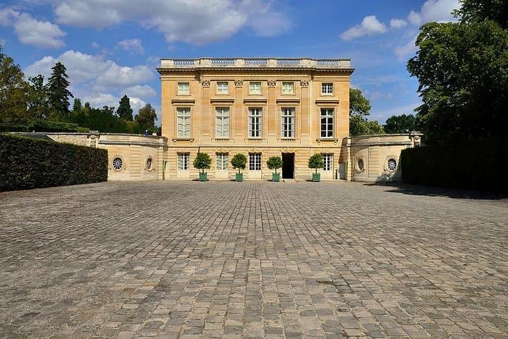 4-Hour Private Tour. Marie Antoinette's Trianon & Hamlet — photo 5