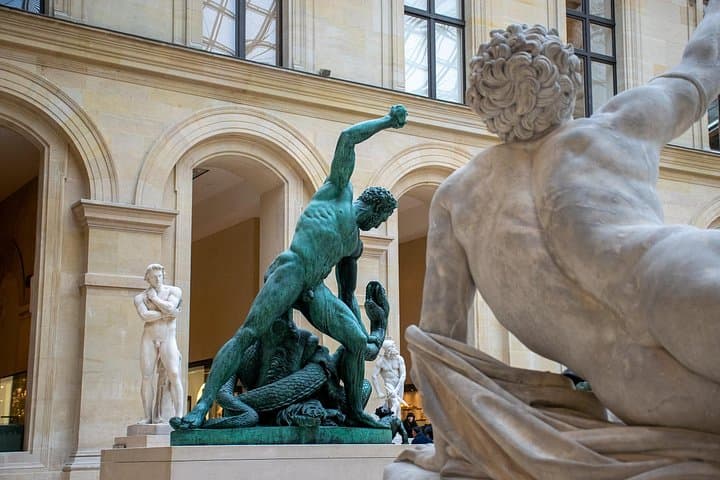Louvre Exclusive Tour – Private Guide & Hotel Pickup in Paris — photo 13