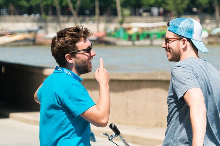 Paris Highlights Bike Tour: Eiffel Tower, Louvre and Notre-Dame — photo 13