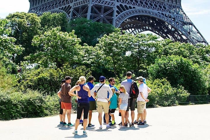Paris Highlights Bike Tour: Eiffel Tower, Louvre and Notre-Dame — photo 18