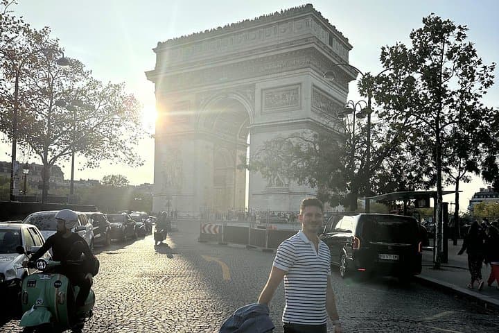 Private 4-hour city tour of Paris with driver and official guide — photo 3