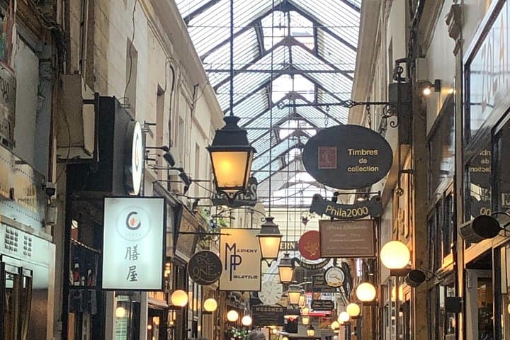 Explore the Covered Passages of Paris with a track game — photo 12
