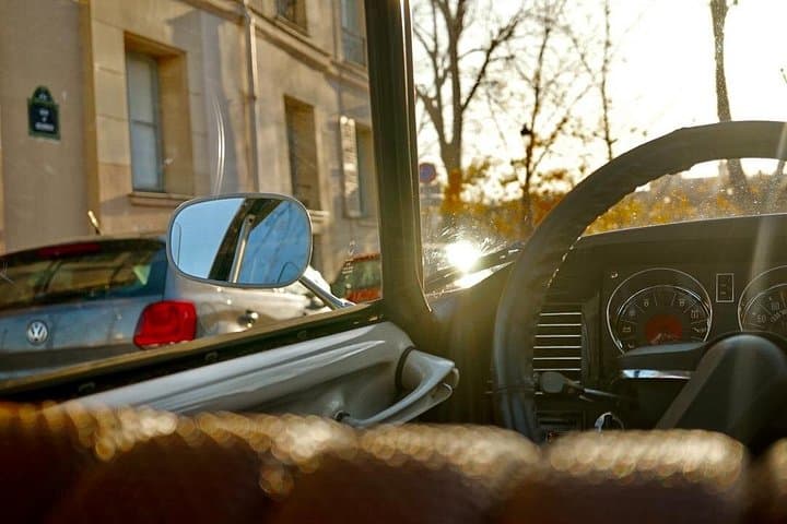 The Essentials of Paris in a Classic Open Top Car Citroën DS — photo 4