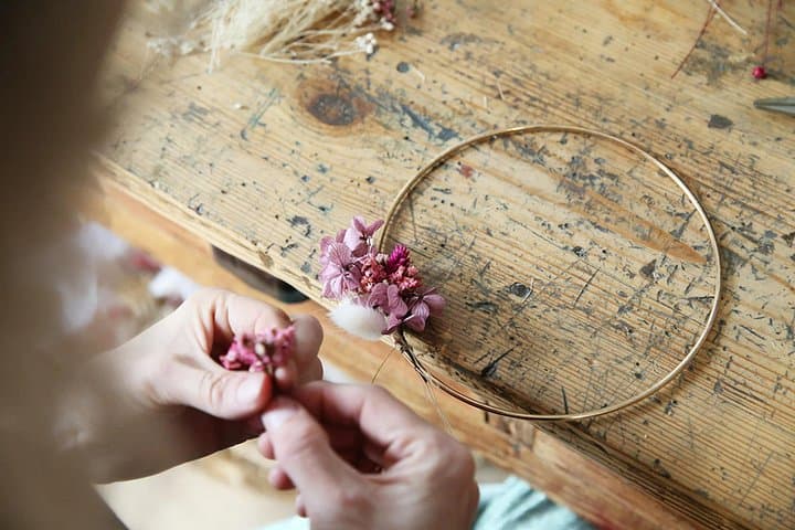 Paris 1e: Preserved Flower Wreath Workshop — photo 3