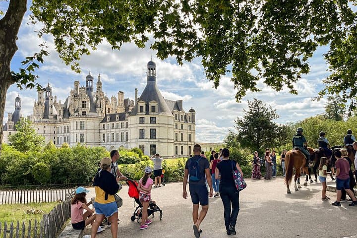 Loire Valley Castles Day Trip from Paris & Tasting with Pickup — photo 6