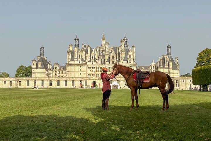 Loire Valley Castles Day Trip from Paris & Tasting with Pickup — photo 1
