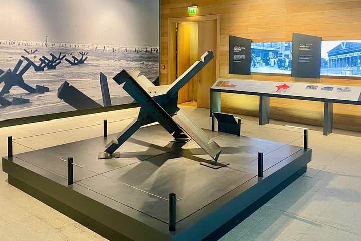 Normandy D-Day Small Group Tour from Paris Omaha and Utah Beaches — photo 7