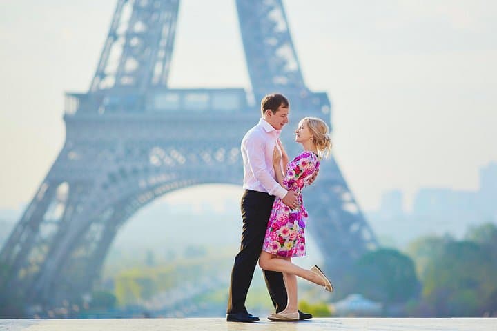 Paris: Eiffel Tower Photo Shoot — photo 6