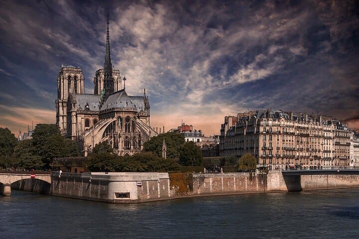 Historic Paris Walking Tour — photo 1
