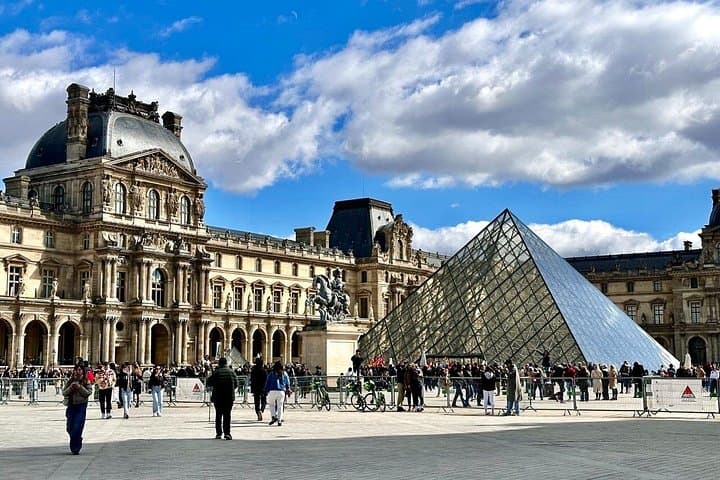 Historic Paris Walking Tour — photo 4