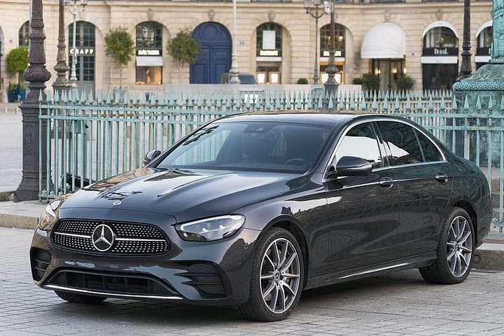 Private Transfer: Paris Airport CDG to Paris City by Business Car — photo 1